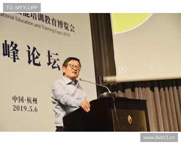 企业家的创业之路：从零到一的奋斗历程与创新思维的培养