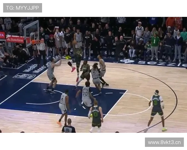 爱德华兹感叹文班太高跳球难赢